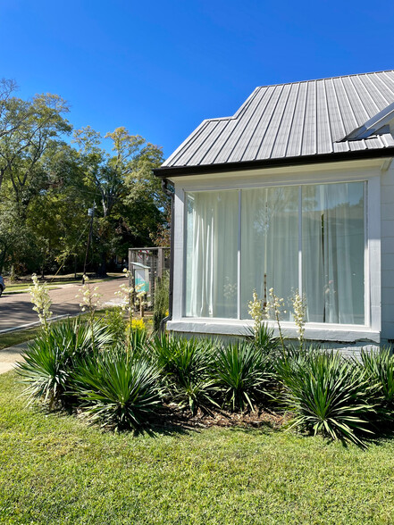 3413 N State St, Jackson, MS à vendre - Photo de l’immeuble – Image 3 sur 34
