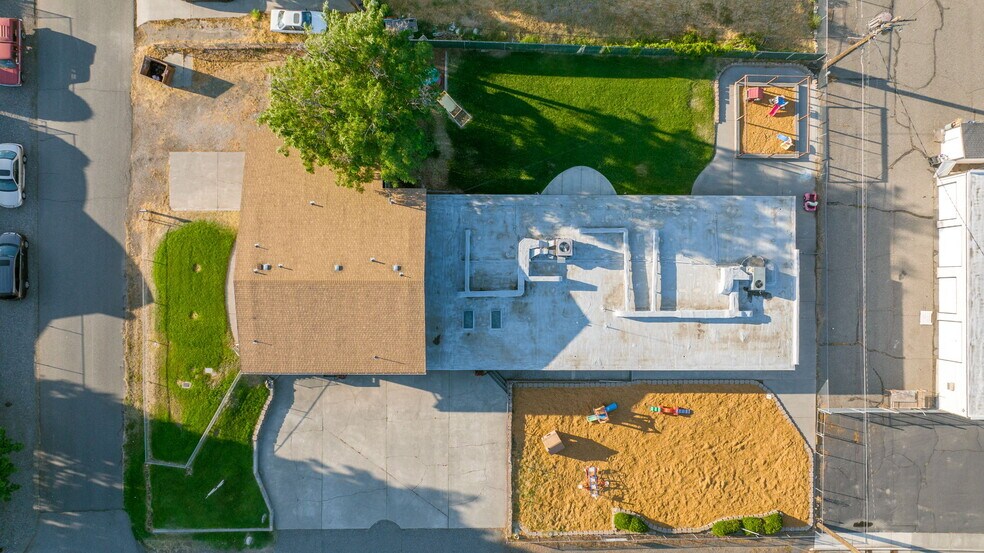 814 Comstock St, Richland, WA à vendre - Photo de l’immeuble – Image 3 sur 29