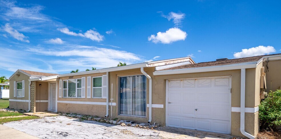 18207 Gulf Blvd, Redington Shores, FL à vendre - Photo de l’immeuble – Image 2 sur 6