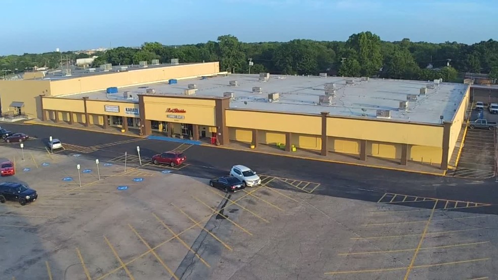 5101 Gus Thomasson Rd, Mesquite, TX à louer - Vidéo sur l’annonce professionnelle – Image 2 sur 18
