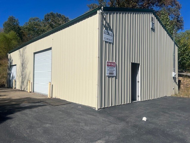 922 Broad st, Mount Hope, WV à vendre - Photo de l’immeuble – Image 2 sur 10