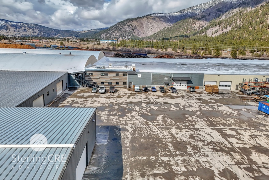 8973 Bonner Mill Rd, Bonner, MT à louer - Photo de l’immeuble – Image 2 sur 12