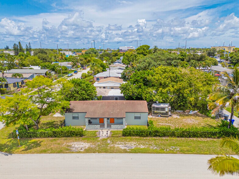 1923 N 23rd Ave, Hollywood, FL à vendre - Photo de l’immeuble – Image 3 sur 47