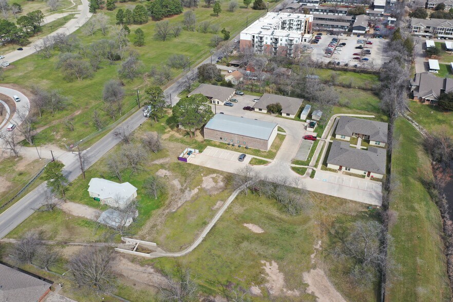 1500 N Ruddell St, Denton, TX à vendre - Photo de l’immeuble – Image 3 sur 5