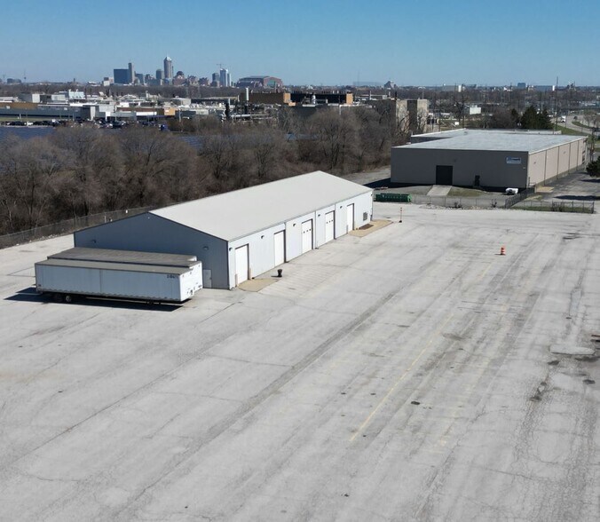 3510 Sam Jones Expy, Indianapolis, IN à louer - Photo de l’immeuble – Image 3 sur 4