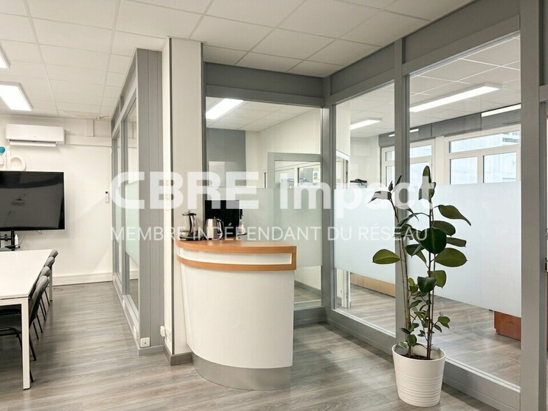 Bureau dans Dijon à louer - Photo de l’immeuble – Image 2 sur 8