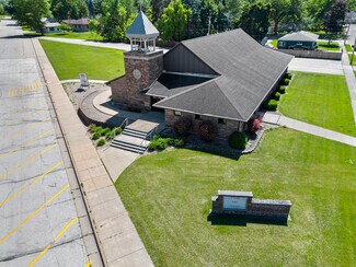 Plus de détails pour 301 S Chestnut Ave, Oconto Falls, WI - Spécialisé à vendre