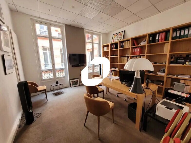 Bureau dans Paris à louer - Photo de l’immeuble – Image 1 sur 5