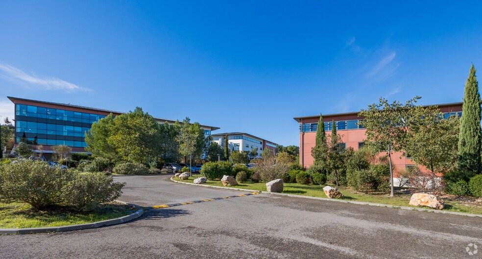 380 Avenue Archimède, Aix-en-Provence à louer - Photo principale – Image 1 sur 1