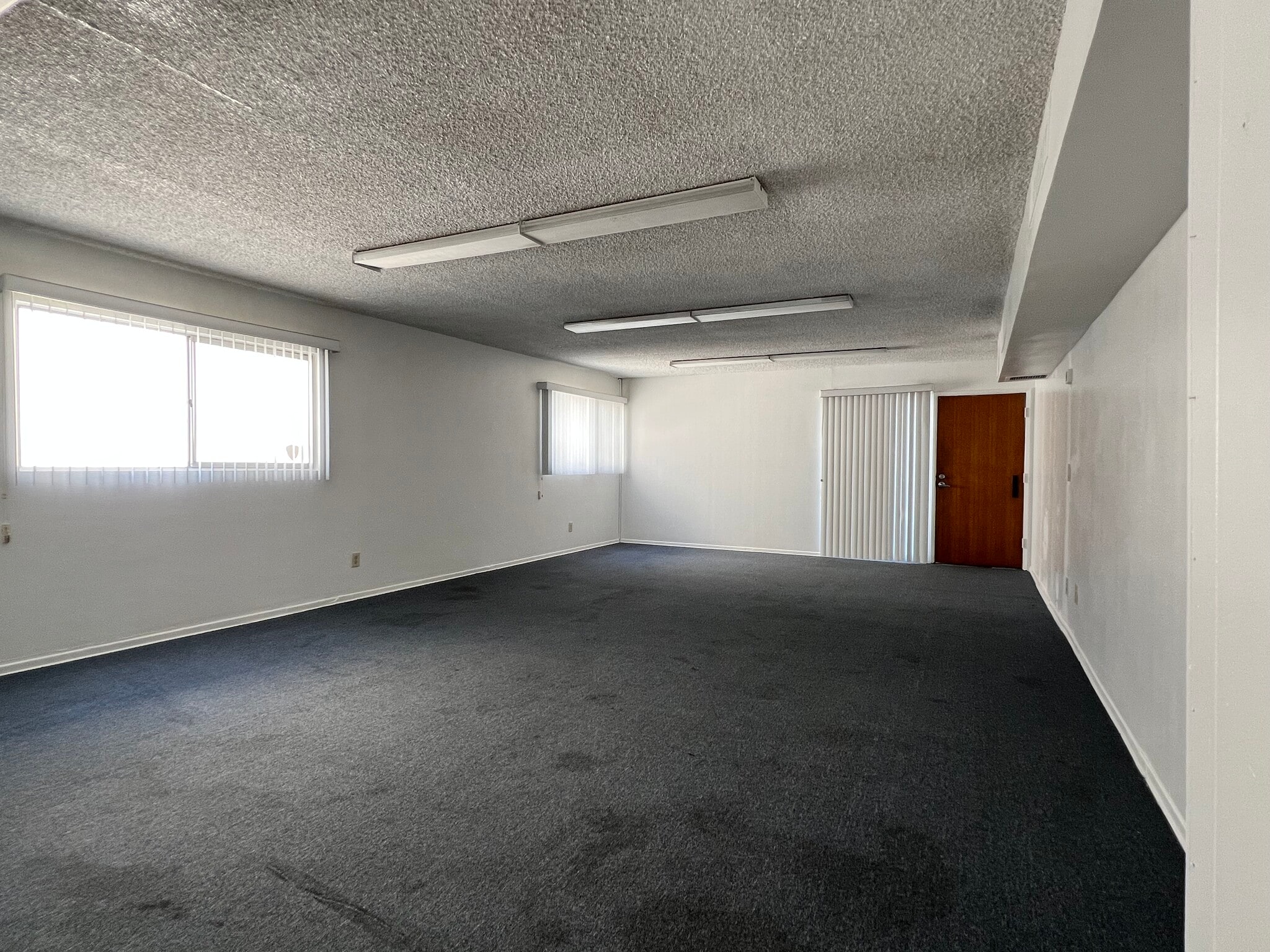 18045 Crenshaw Blvd, Torrance, CA à louer Photo intérieure– Image 1 sur 5