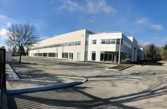 Plus de détails pour Industriel/Logistique à louer