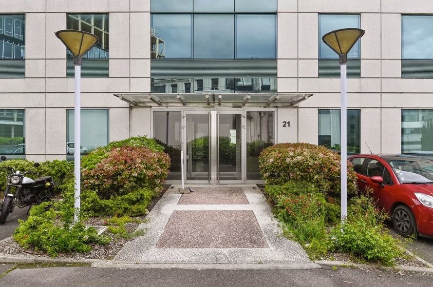 21 Rue Des Bretons, Saint-Denis à louer - Photo principale – Image 1 sur 3