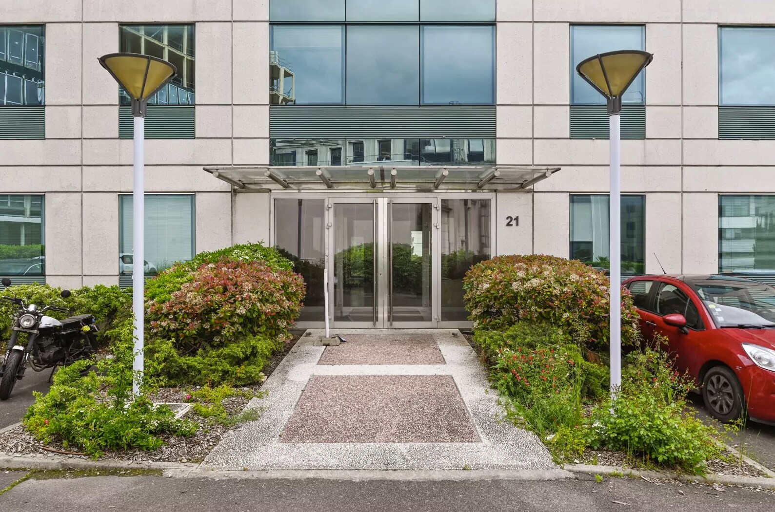 21 Rue Des Bretons, Saint-Denis à louer Photo principale– Image 1 sur 4