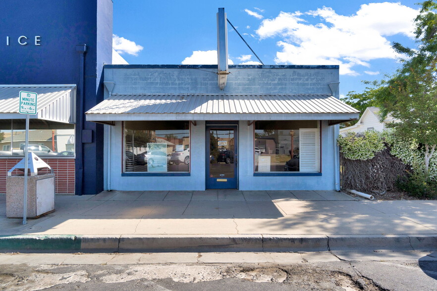 230 S K St, Dinuba, CA à vendre - Photo principale – Image 1 sur 12