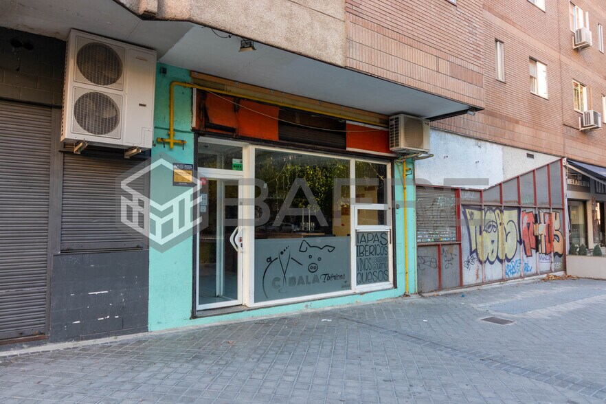 Immeuble residentiel dans Madrid, Madrid à vendre - Photo principale – Image 1 sur 3