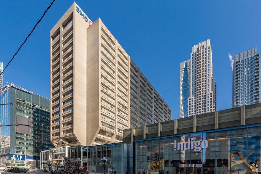 55 Bloor St W, Toronto, ON à louer - Photo de l’immeuble – Image 2 sur 2