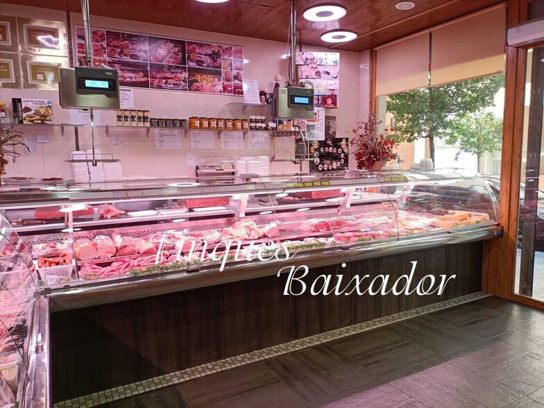 Local commercial dans Gavà, Barcelona à louer - Photo de l’immeuble – Image 2 sur 4