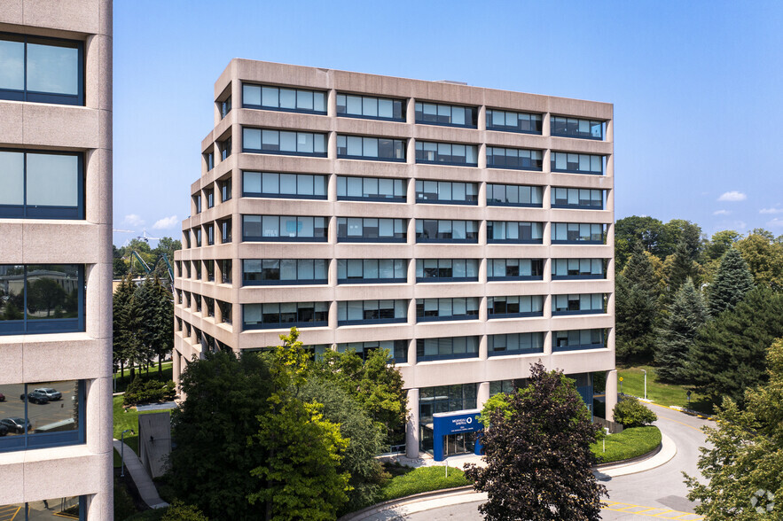 895 Don Mills Rd, Toronto, ON à louer - Photo principale – Image 1 sur 6