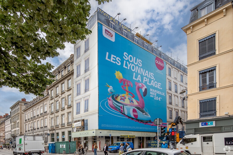 Immeuble residentiel dans Lyon à vendre - Photo de l’immeuble – Image 2 sur 6
