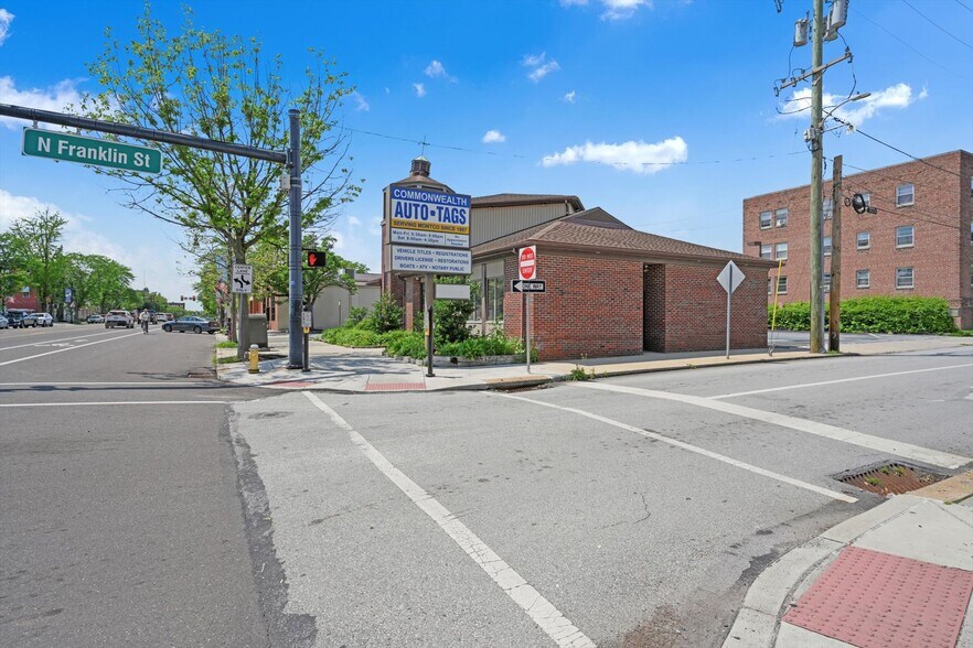 377 E High St, Pottstown, PA à vendre - Photo de l’immeuble – Image 2 sur 30