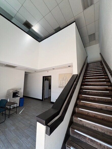 11353 Pyrites Way, Rancho Cordova, CA à louer - Photo de l’immeuble – Image 3 sur 6
