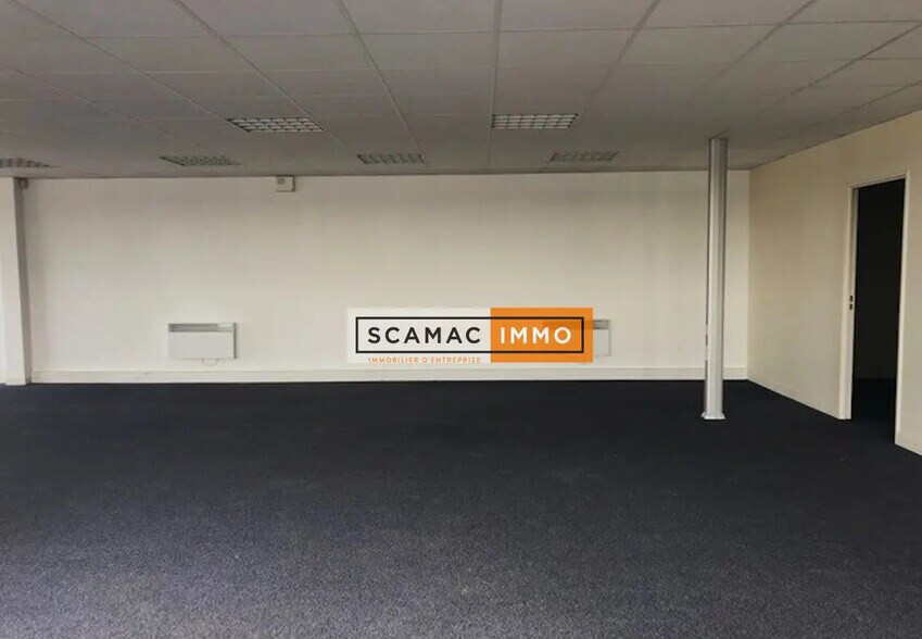 Local d'activités dans Ormesson-sur-Marne à vendre - Photo de l’immeuble – Image 3 sur 5