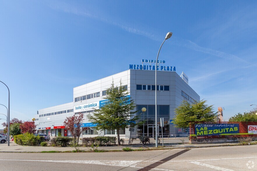 Calle Francisco Gasco Santillán, 2, Getafe, Madrid à vendre - Photo principale – Image 1 sur 1