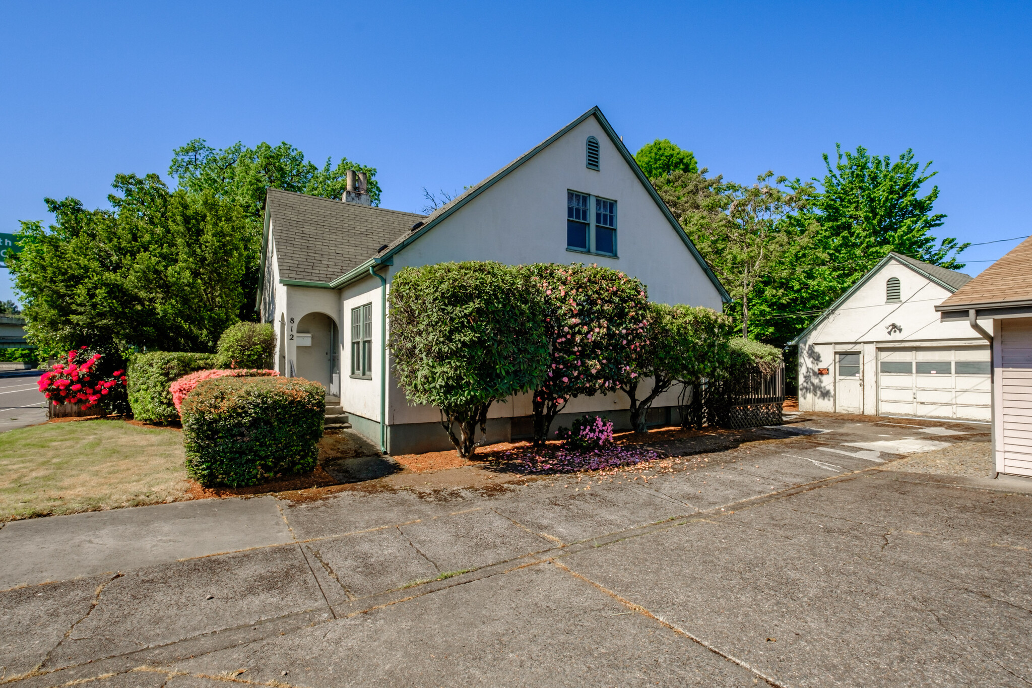 812 SW 4th St, Corvallis, OR à louer Photo de l’immeuble– Image 1 sur 34