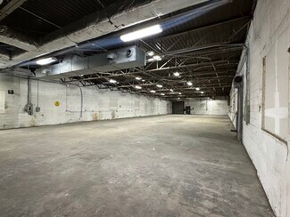 Plus de détails pour 578 Oak St, Copiague, NY - Industriel/Logistique à louer