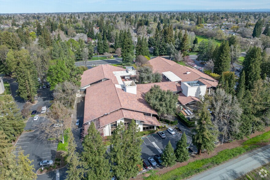 3636-3640 American River Dr, Sacramento, CA à louer - Aérien – Image 2 sur 8