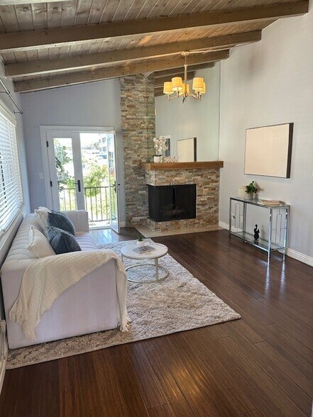 3315 Grand Canal, Marina Del Rey, CA à vendre - Photo de l’immeuble – Image 2 sur 18