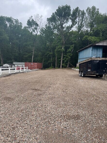 331 Sharrotts Rd, Staten Island, NY à vendre - Photo de l’immeuble – Image 2 sur 6