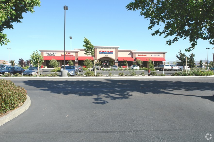 5121 Business Center Dr, Fairfield, CA à louer - Photo de l’immeuble – Image 2 sur 2