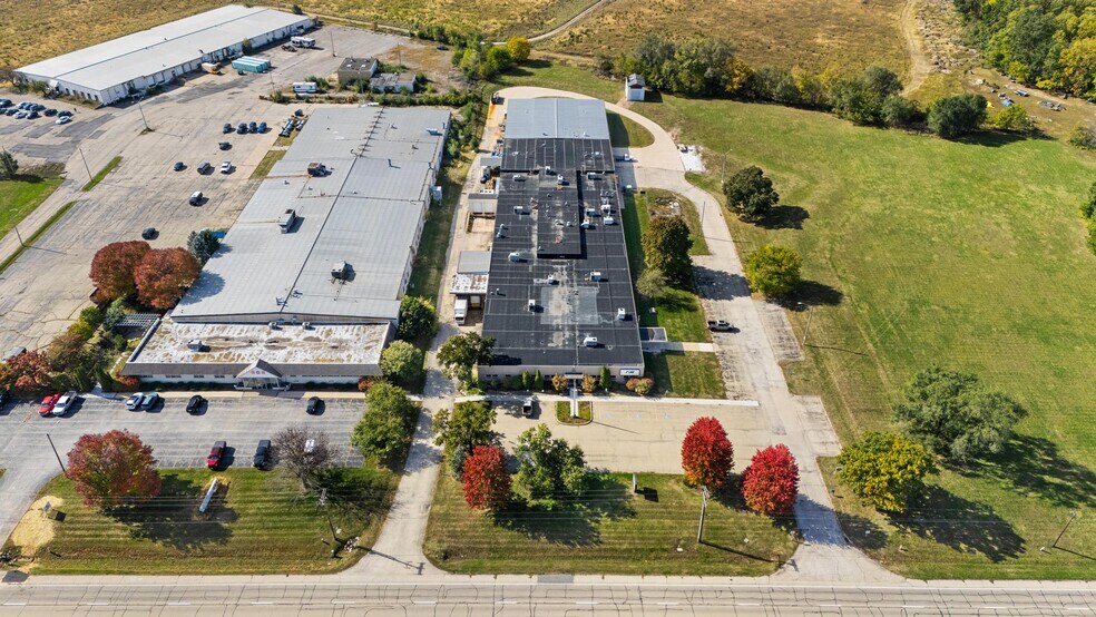 6533 N Galena Rd, Peoria, IL à louer - Photo de l’immeuble – Image 3 sur 28