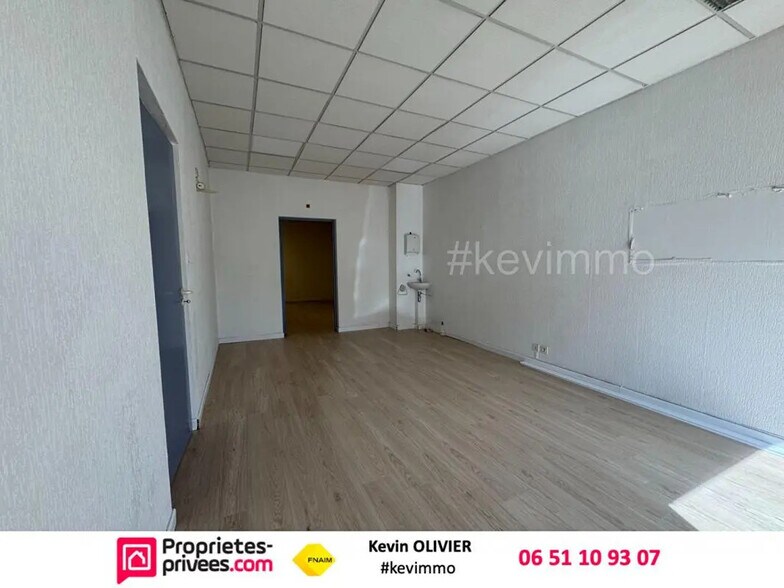 Local d'activités dans Bruay-la-Buissière à vendre - Photo de l’immeuble – Image 3 sur 3