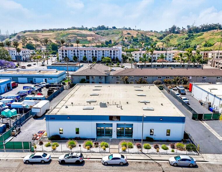 3265 Production Ave, Oceanside, CA à louer - Photo de l’immeuble – Image 2 sur 14