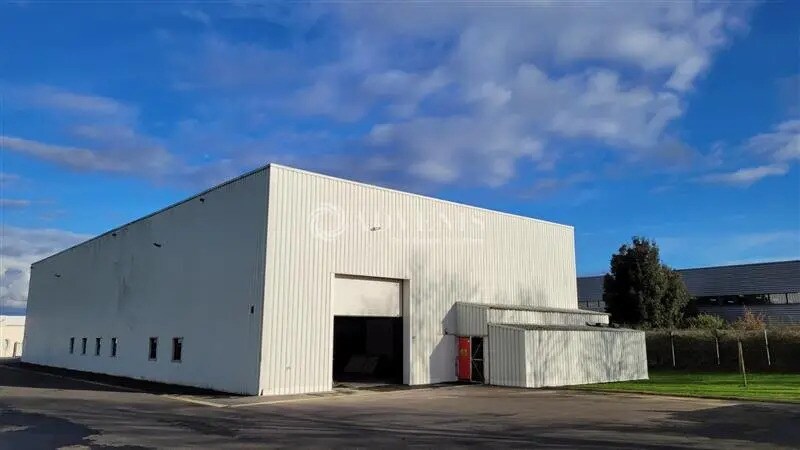 Local d’activités dans Sainte-Luce-sur-Loire à louer - Photo de l’immeuble – Image 3 sur 12