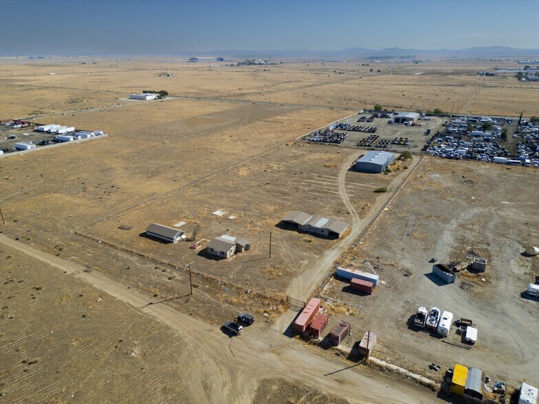 39010 12th St E, Palmdale, CA à vendre - Photo principale – Image 1 sur 34