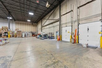 1925 Williams Pky, Brampton, ON à louer Photo intérieure– Image 2 sur 3