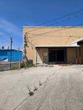 2502 Harry Wurzbach Rd, San Antonio, TX à vendre Photo intérieure– Image 2 sur 13