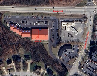 Plus de détails pour 671 Castle Creek Drive Ext, Seven Fields, PA - Local commercial à louer