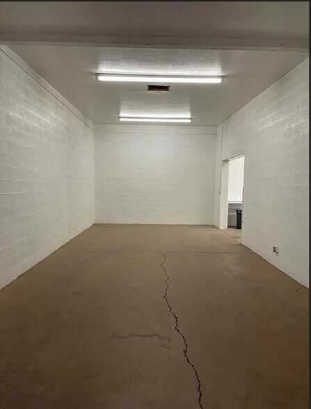 4221 E Thomas Rd, Phoenix, AZ à vendre - Photo intérieure – Image 3 sur 8