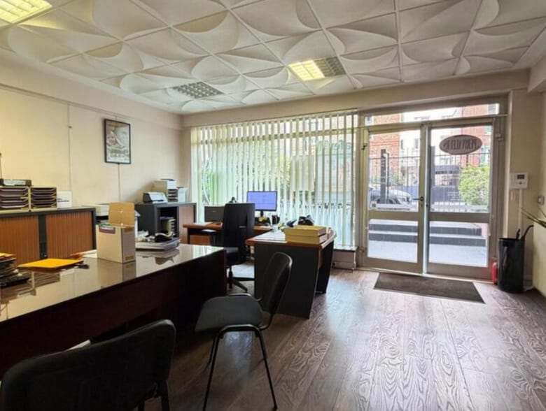21 Boulevard De Picpus, Paris à louer - Photo de l’immeuble – Image 2 sur 8
