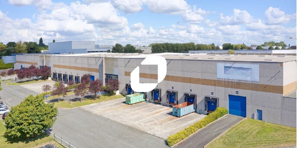 Industriel/Logistique dans Neuville-en-Ferrain à louer - Photo de l’immeuble – Image 2 sur 7