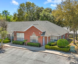 6817 Southpoint Pky, Jacksonville, FL à louer Photo de l’immeuble– Image 2 sur 40