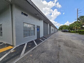Plus de détails pour 2100 N Powerline Rd, Pompano Beach, FL - Industriel/Logistique à louer