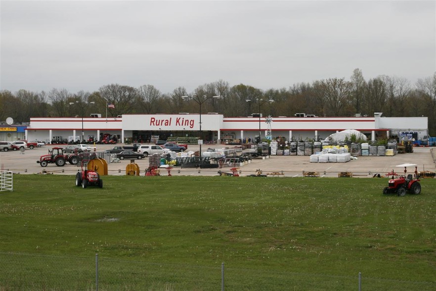 550 E Industrial Park Rd, Murphysboro, IL à louer - Photo de l’immeuble – Image 1 sur 1