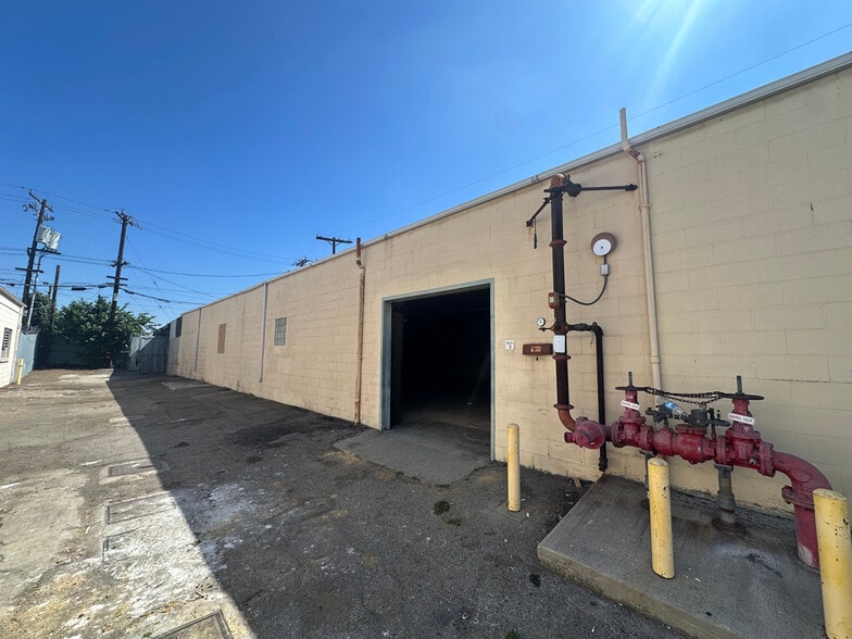 1773 W Lincoln Ave, Anaheim, CA à vendre - Photo de l’immeuble – Image 3 sur 11