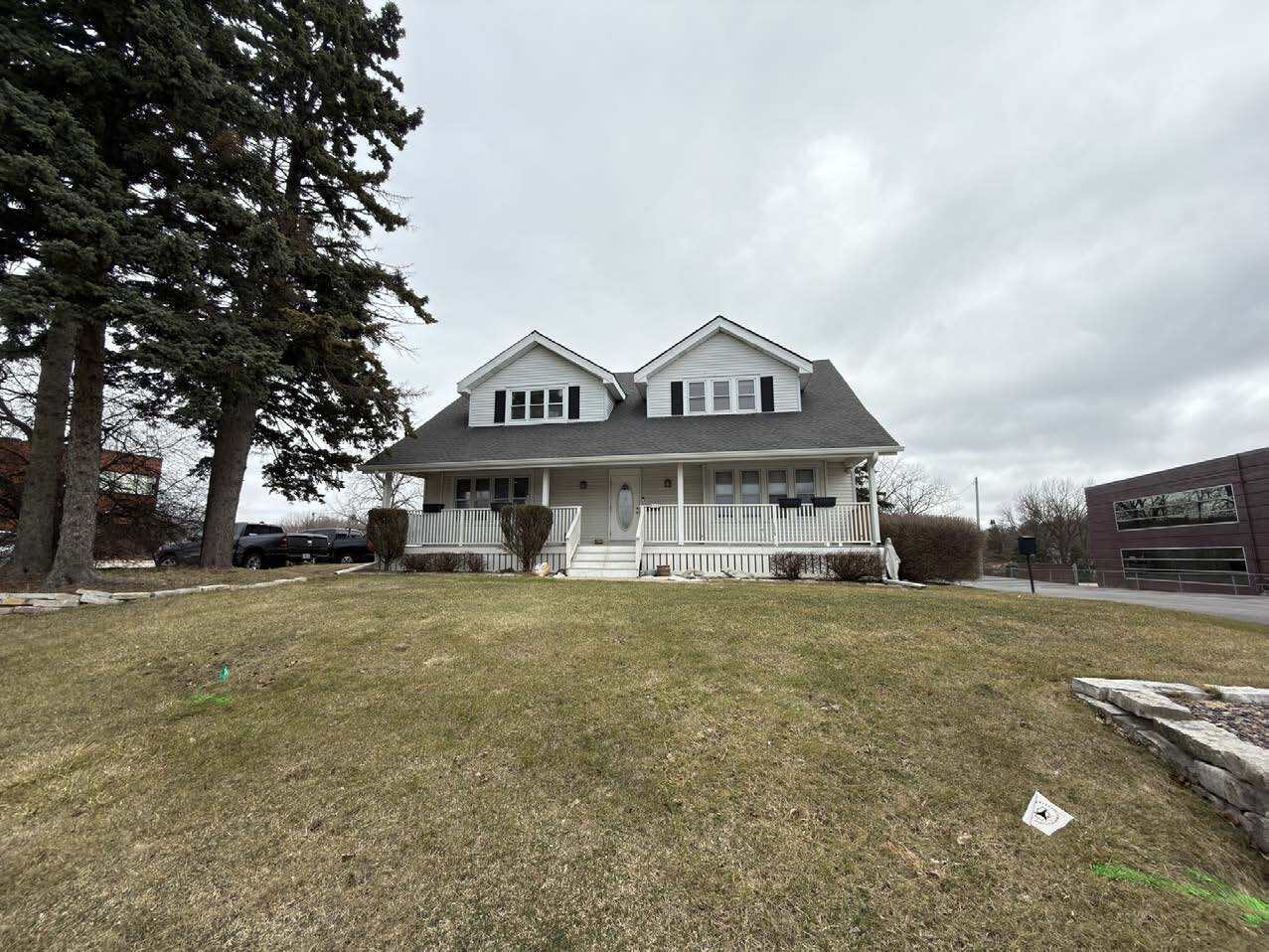 8505 W Forest Home Ave, Greenfield, WI à louer Photo de l’immeuble– Image 1 sur 18