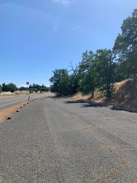 14472 Wonderland Blvd, Redding, CA à vendre - Photo principale – Image 1 sur 13